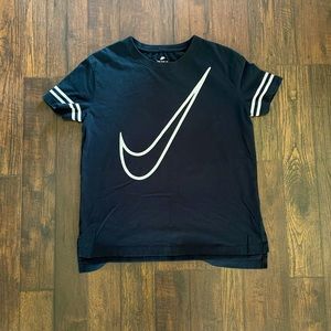 Nike tee
